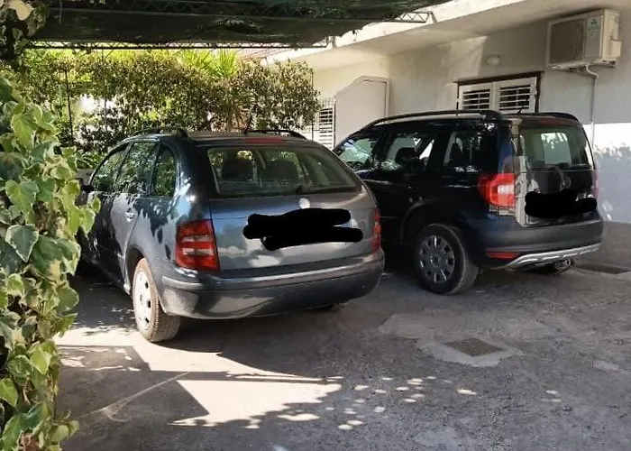 Sobe Gojak * Μακάρσκα